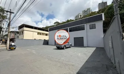 Barracão / Galpão / Depósito para alugar na Rua Ibitiguaia, 855, Santa Luzia, Juiz de Fora
