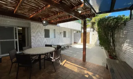 Apartamento garden locação, 2 dormitórios, 1 suíte, 79,32 m², Guarujá, São Paulo.