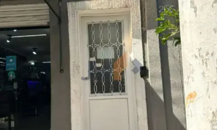 Casa assobradada com 250 m² em Pinheiros para locação