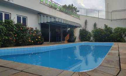 Casa com 426 m² para comércio ou residência na City Boaçava. Vende ou aluga