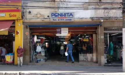 Prédio Comercial com Loja e Estacionamento na Penha para venda