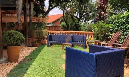 Casa para venda com 4 dormitórios, 2 vagas e 300m² na Vila Madalena