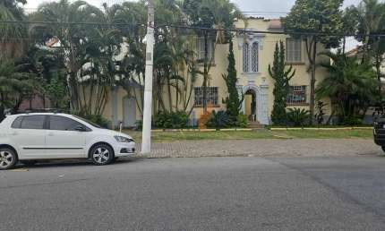 Mansão para uso comercial com 244 m² ao lado da Rua Estados Unidos para venda ou locação