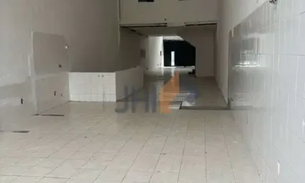 Prédio com salão com 300 m² no Bom Retiro para venda ou locação.