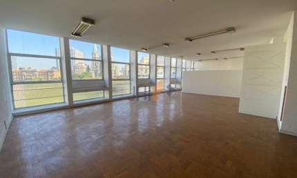 Conjunto comercial locação 93m² no Centro (3 meses de aluguel Zero - Portaria 24 Horas)