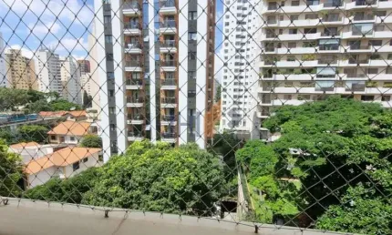 Oportunidade Imperdível: Apartamento dos Sonhos em Moema!