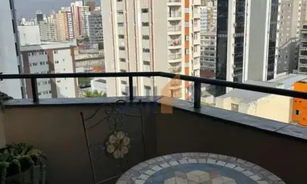 Apartamento com 2 dormitórios disponível para locação em Pinheiros.