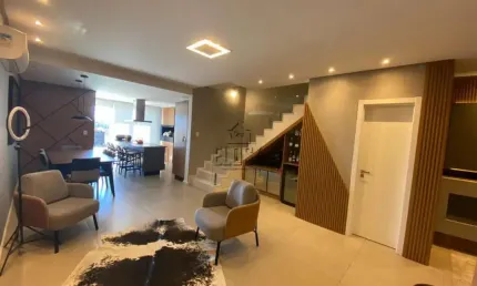 Casa à venda em Santo André, São Leopoldo - Semi mobiliada, com piscina e energia solar!