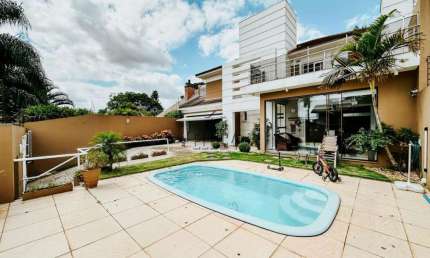 Casa à venda em São Leopoldo - Jardim América - Semi Mobiliada - Com Piscina e Churrasqueira