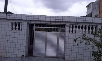 Casa com 3 dorms, Vila Jockei Clube, São Vicente - R$ 340 mil, Cod: 138269