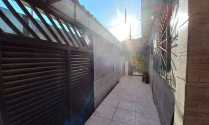 Casa com 3 dorms, Vila Nossa Senhora de Fátima, São Vicente - R$ 390 mil, Cod: 138421