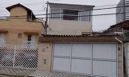 Lindo Sobrado independente,  com 3 dorms, Prox. ao Centro !!!!!
