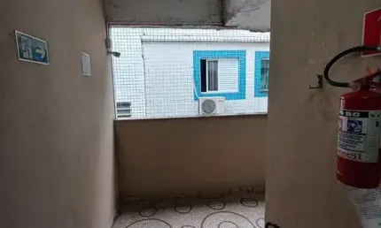 Linda sala living em são vicente, cidade de praia!! financie!!