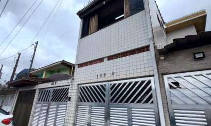S. Vicente - Sobreposta alta com entrada e garagem independente