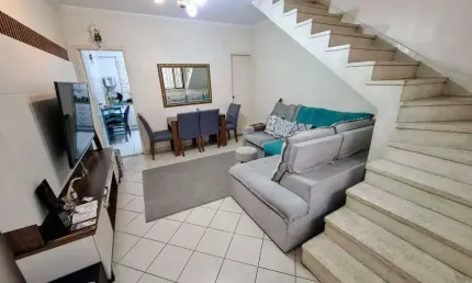 São Vicente, Cidade de Praias.Casa c/2 quartos e vaga demarcada