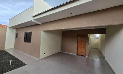 Casa com 3 quartos à venda na Avenida Antônio Roberto Pinguelli, 230, Conjunto Habitacional Santiago, Rolândia