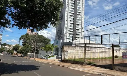Terreno comercial à venda na Rua Franca, Centro, Cambé