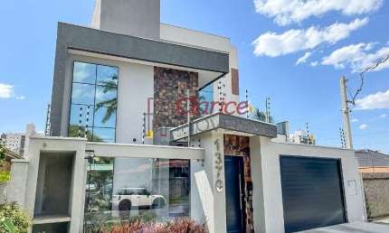 Mansão moderna no bairro São Pedro em São José dos Pinhais, Sobrado alto padrão em São José dos Pinhais, Residência de luxo no bairro São Pedro em SJP