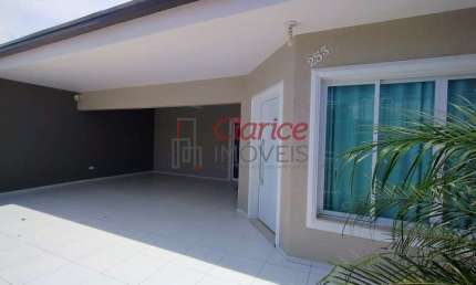 Casa térrea com mezanino, 3 quartos e 229m² no Jardim Cruzeiro, São José dos Pinhais, PR. Aproveite essa oportunidade!