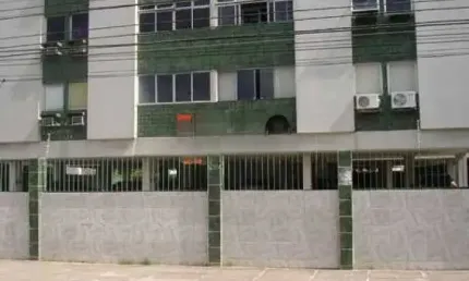 Apartamento à venda com 76M² na Agamenon Magalhaes.
