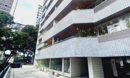 Apartamento à Venda com 204 M² no Espinheiro com 04 Quartos sendo 02 Suítes.