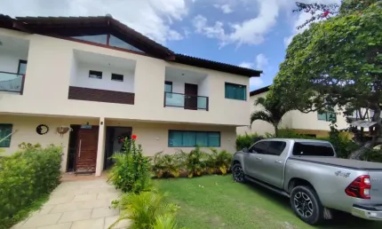Casa à Venda em Condomínio Fechado No Vale Verde com 175M².