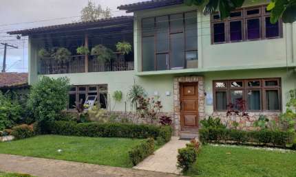 Casa à Venda em condomínio fechado em Aldeia com 250M².