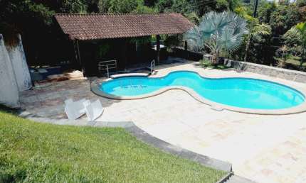 Casa à Venda em Apipucos com 460M² Porteira fechada!!!