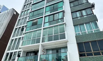 Apartamento à venda na beira mar de boa viagem com 120m².