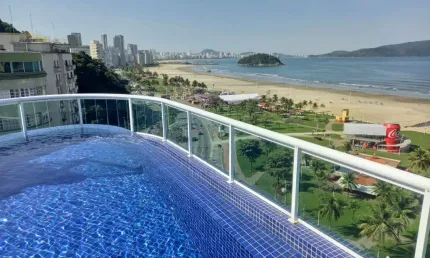 Apartamento moderno de 2 dormitórios com varanda na praia do itararé, são vicente