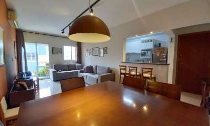 Apartamento Reformado e Mobiliado no Coração do Gonzaga – Condomínio Clube Completo!