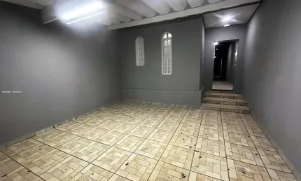 Casa para Venda em Mogi das Cruzes, Jardim São Pedro, 2 dormitórios, 2 banheiros, 2 vagas