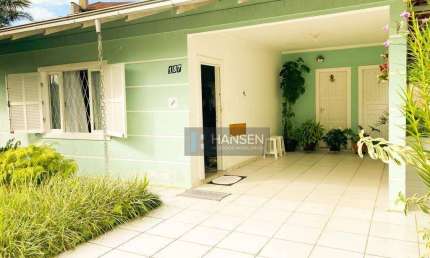 Casa com 1 suíte  + 2  dormitórios à venda, 120 m² por R$ 890.000 - Bom Retiro - Joinville/SC