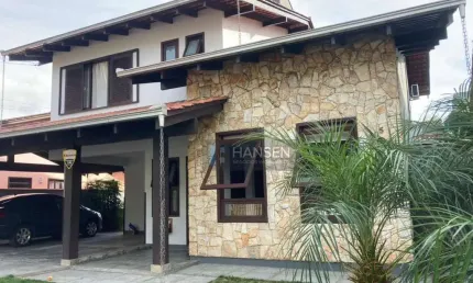 Casa com 2 dormitórios + 1 suíte à venda, 286 m² por R$ 1.400.000 - Costa e Silva - Joinville/SC