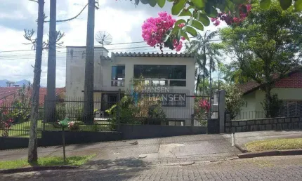 Sobrado com 4 dormitórios mais 2 suítes à venda, 520 m² por R$ 1.750.000,00 - Saguaçu - Joinville/SC