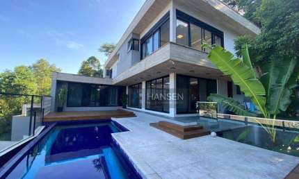 Casa com 3 suítes à venda, 671 m² por R$ 3.900.000 - América - Joinville/SC