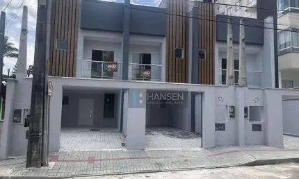 Sobrado com 3 dormitórios à venda, 194 m² por R$ 985.000,00 - Costa e Silva - Joinville/SC