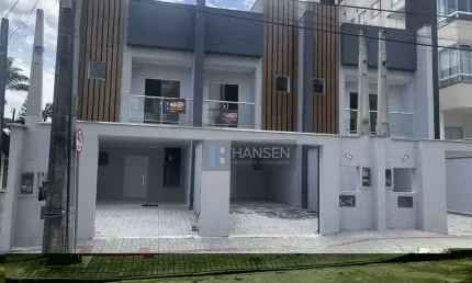 Sobrado com 3 dormitórios à venda, 186 m² por R$ 955.000,00 - Costa e Silva - Joinville/SC