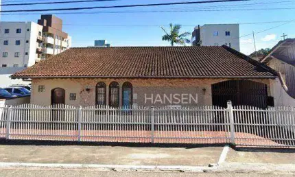 Casa com 1 suíte + 4 dormitórios à venda, 260 m² por R$ 890.000 - Costa e Silva - Joinville/SC