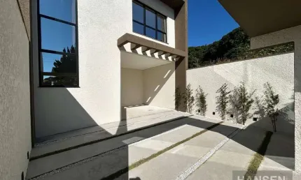 Sobrado com 1 suíte + 2  dormitórios à venda, 113 m² por R$ 860.000 - Glória - Joinville/SC