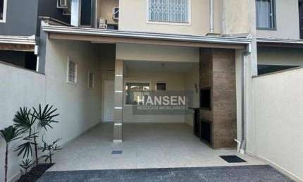 Casa com 3 dormitórios para alugar, 100 m² por R$ 2.668,33/mês - Petrópolis - Joinville/SC