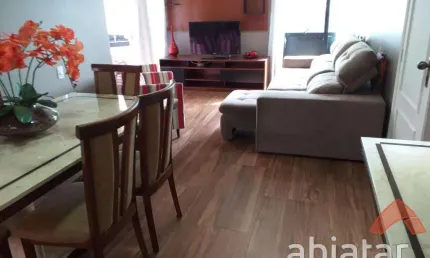 Apartamento Reformado à Venda no Morumbi com 2 Dormitórios, Suíte e 2 Vagas