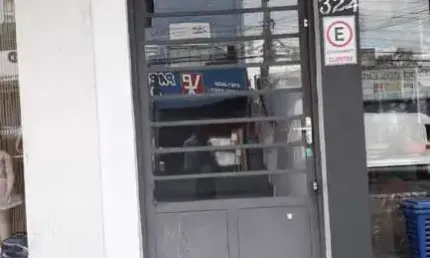 Sala Comercial à Venda – 20m² + Varanda – Avenida Movimentada – Taboão da Serra – SP