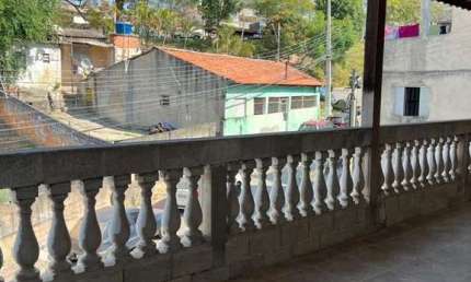 Casa com 2 Dormitórios e Terreno para Expansão em Francisco Morato, SP