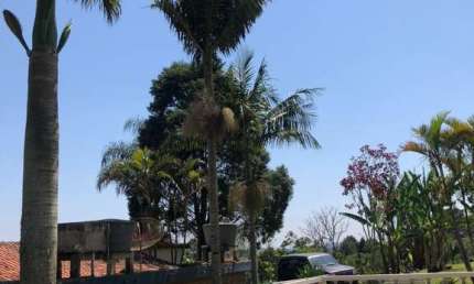 Chácara de 7.000m² com Imóveis Mobiliados e Possibilidade de Permuta.