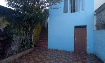 Casa á venda no Jardim Santa Tereza no Embu das Artes