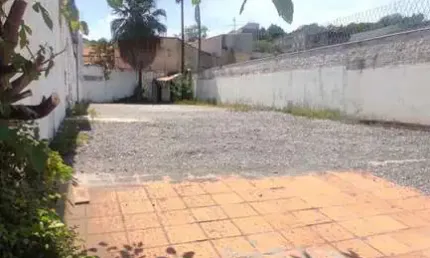 Terreno de 300m² para locação no Jd. Pirajussara- SP