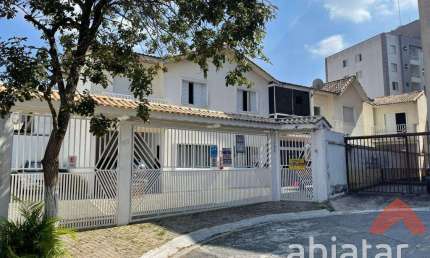 Sobrado de 2 dormitórios com vaga - Jardim Maria Rosa