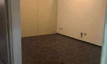 Sala comercial para alugar na Avenida Doutor José Maciel, Jardim Maria Rosa, Taboão da Serra