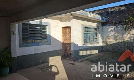 Com seus 117,10m² jd intercap otima localização sobrado